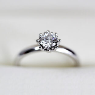 Aqua Crown [アクアクラウン] Pt900（プラチナ）